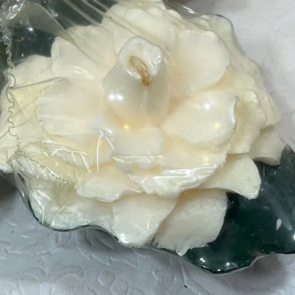 VTG 4 White Magnolia Floating Floral Candles Michael Coffindaffer 5.5